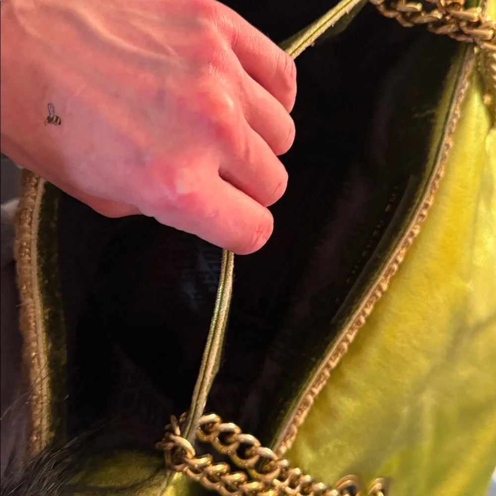 Kurt Geiger xl purse used last summer repainted some spots that were worn. - Picture 8 of 9